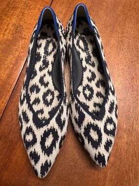 Rothy animal print flats size 8 (run small, more lilke an 7 1/2)